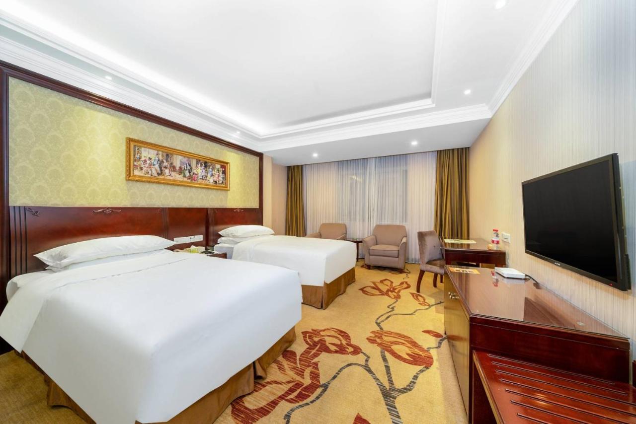 Vienna Hotel Dongguan Houjie Exhibition Center Exterior photo