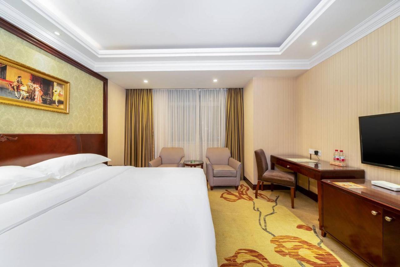 Vienna Hotel Dongguan Houjie Exhibition Center Exterior photo